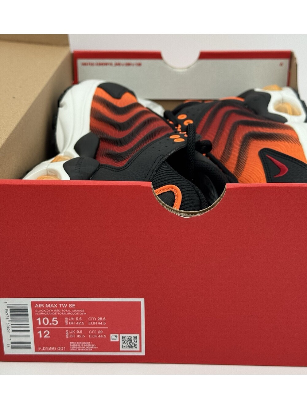 NEW Nike Air Max TW SE Orange White Black Gym Red FJ2590-001 Men's 10.5 Shoes - Picture 7 of 7